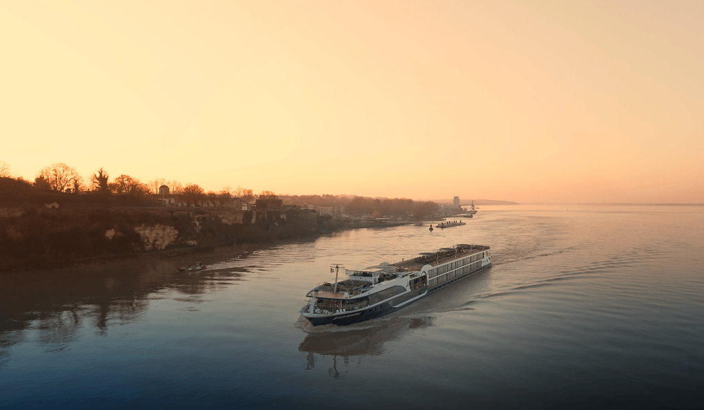 Avalon cruise ship